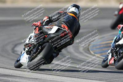 media/Dec-01-2025-Moto Forza (Mon) [[2daa91e15f]]/1-Advanced Group/Session 2 Turn 11 Backside/
